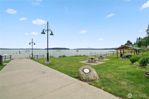 7270 E Grandview Street Port Orchard WA 98366