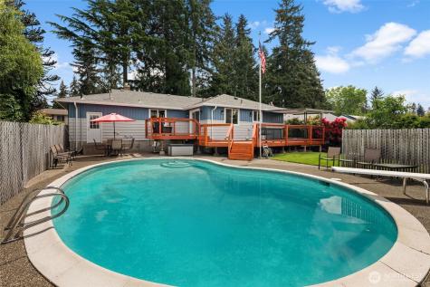 11224 74th Avenue E Puyallup WA 98373