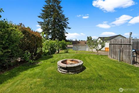 11224 74th Avenue E Puyallup WA 98373