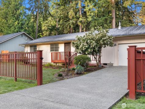 7822 Songbird Way Clinton WA 98236
