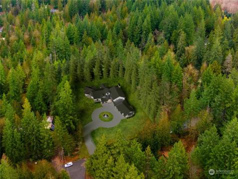 26 SE 152nd Street Issaquah WA 98025