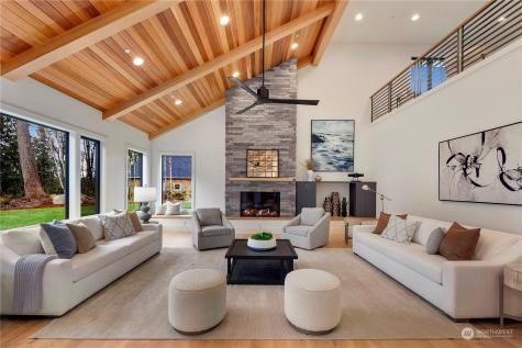 26 SE 152nd Street Issaquah WA 98025