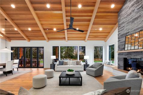 26 SE 152nd Street Issaquah WA 98025