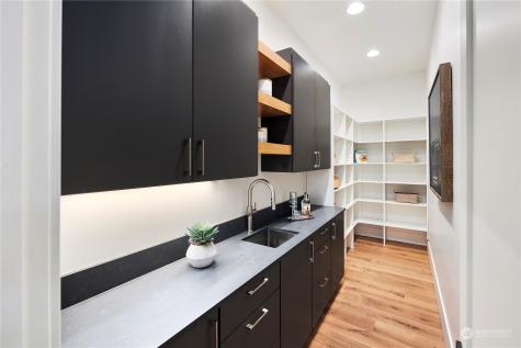 26 SE 152nd Street Issaquah WA 98025