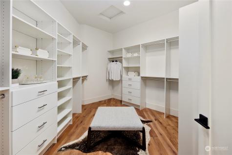 26 SE 152nd Street Issaquah WA 98025