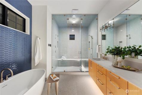 26 SE 152nd Street Issaquah WA 98025