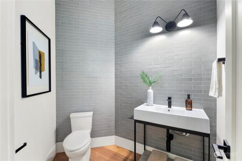 26 SE 152nd Street Issaquah WA 98025