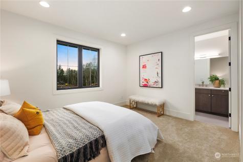 26 SE 152nd Street Issaquah WA 98025