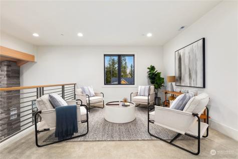 26 SE 152nd Street Issaquah WA 98025