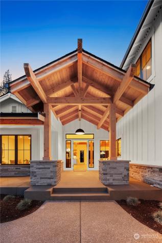 26 SE 152nd Street Issaquah WA 98025