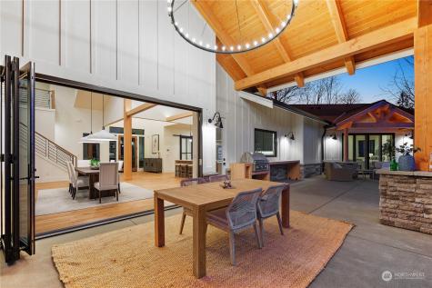 26 SE 152nd Street Issaquah WA 98025