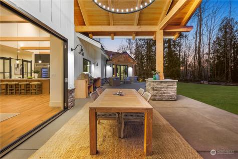 26 SE 152nd Street Issaquah WA 98025