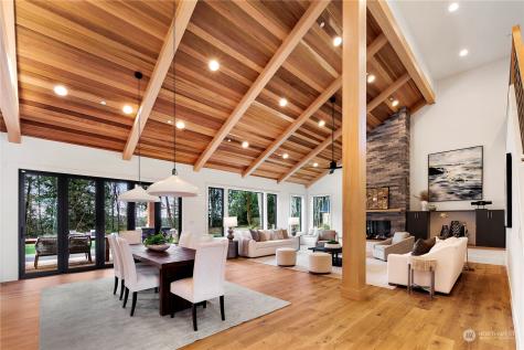 26 SE 152nd Street Issaquah WA 98025