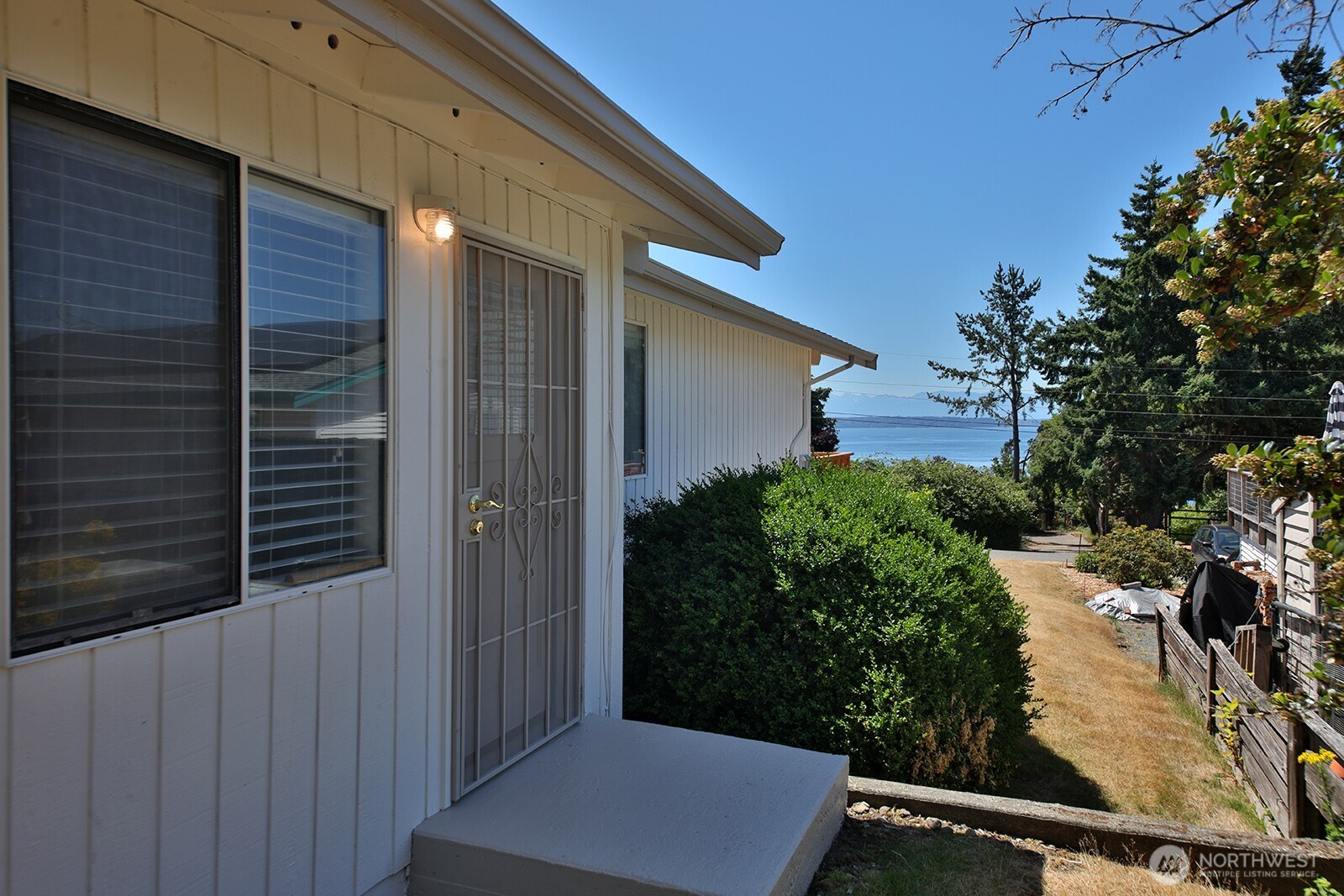 4135 Lovely Road Clinton WA 98236