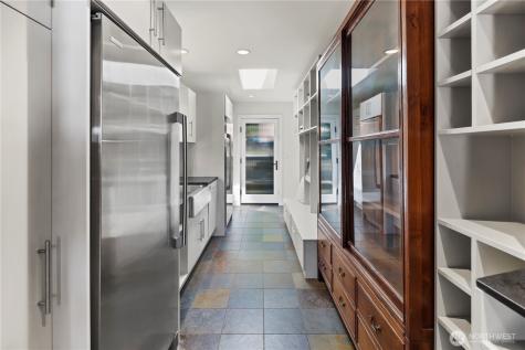 407 5th Avenue W Kirkland WA 98033