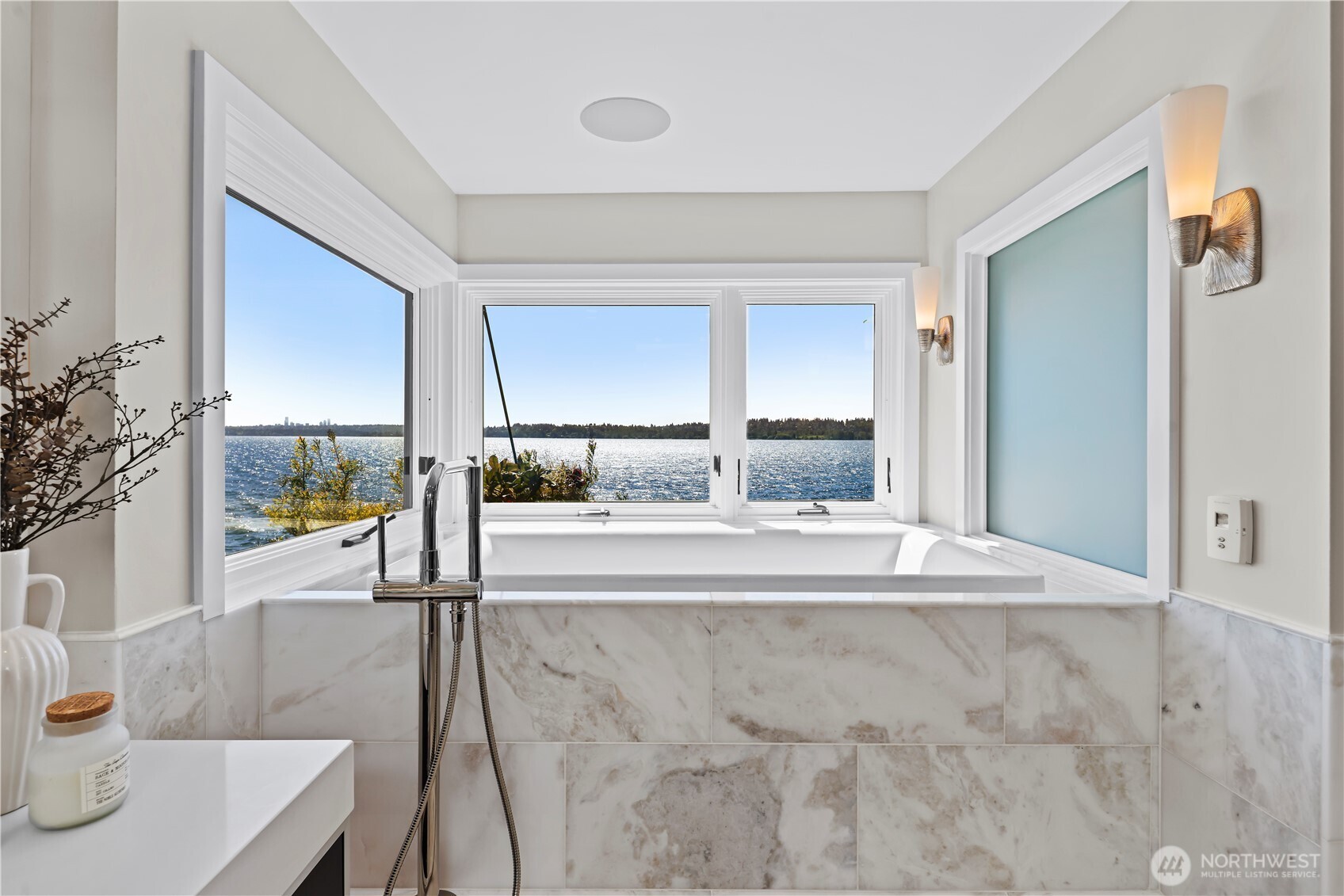 407 5th Avenue W Kirkland WA 98033