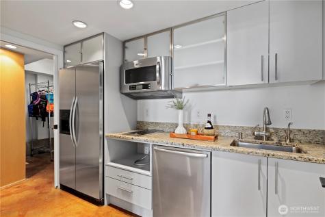 407 5th Avenue W Kirkland WA 98033