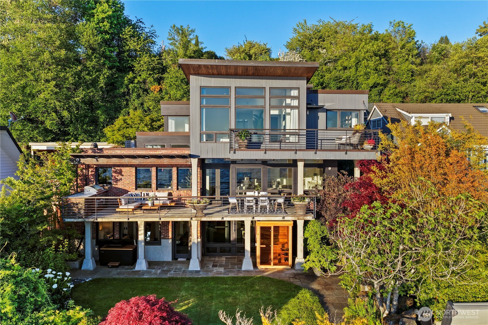 407 5th Avenue W Kirkland WA 98033