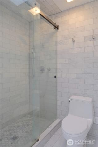 4533 242nd Avenue SE Sammamish WA 98029