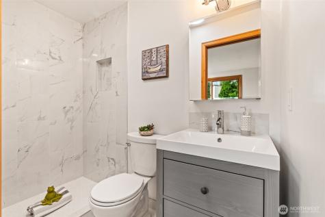 10313 NE 113th Place Kirkland WA 98033