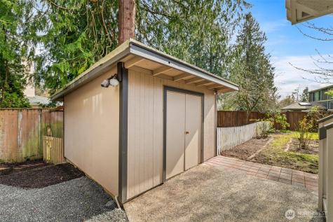 10313 NE 113th Place Kirkland WA 98033