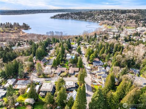 10313 NE 113th Place Kirkland WA 98033