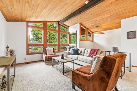 10313 NE 113th Place Kirkland WA 98033