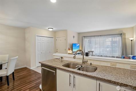 3723 NE 6th Street Renton WA 98056
