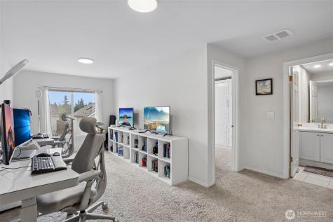 3723 NE 6th Street Renton WA 98056