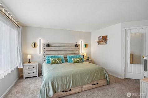 3723 NE 6th Street Renton WA 98056