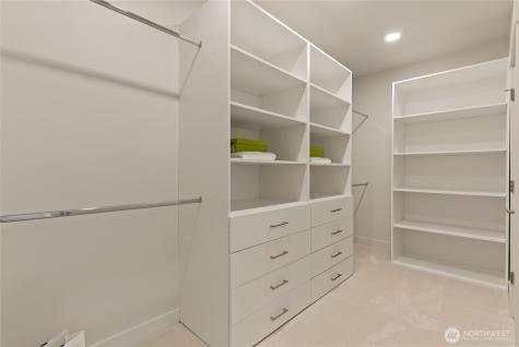 1305 Maine Court Milton WA 98354