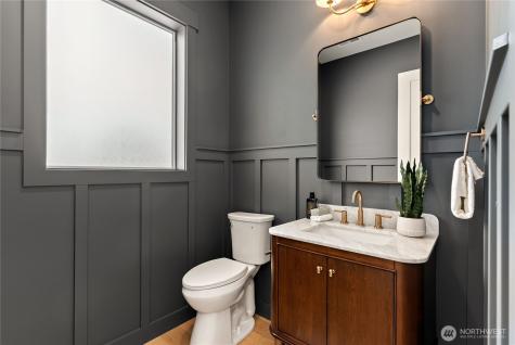 1305 Maine Court Milton WA 98354