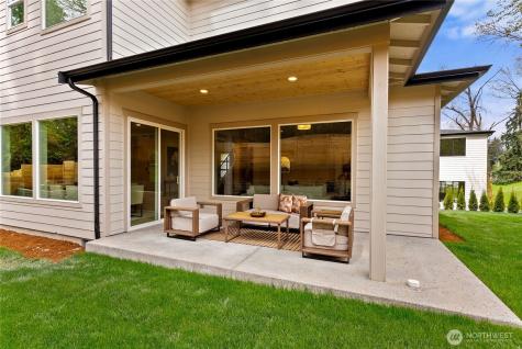 1305 Maine Court Milton WA 98354