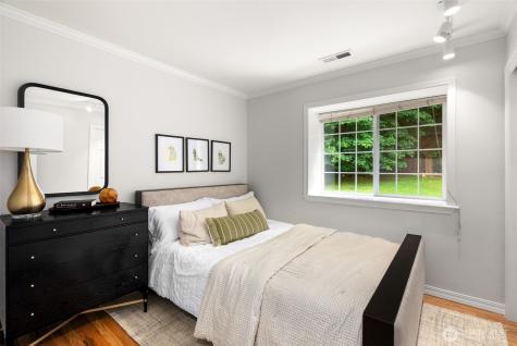 5791 Wimsey Lane NE Bainbridge Island WA 98110