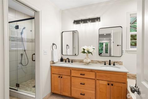 5791 Wimsey Lane NE Bainbridge Island WA 98110