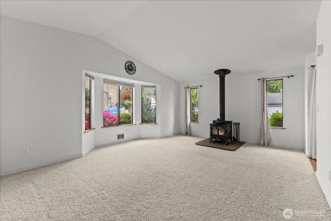 21653 SE 268th Street Maple Valley WA 98038