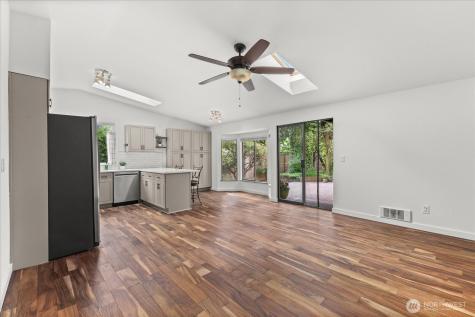 21653 SE 268th Street Maple Valley WA 98038