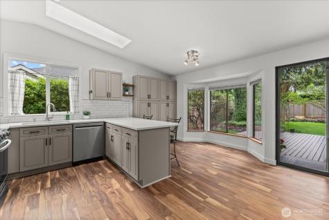 21653 SE 268th Street Maple Valley WA 98038