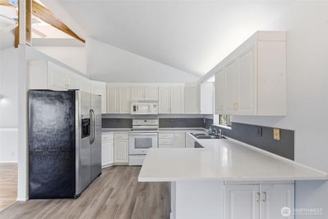 80 NE Brook Place Tahuya WA 98588