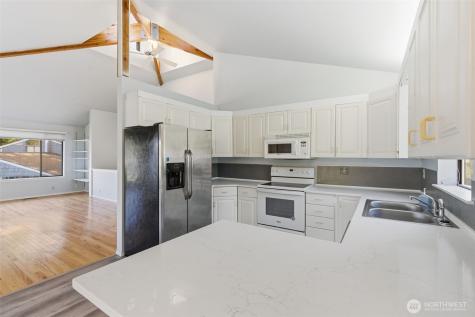 80 NE Brook Place Tahuya WA 98588