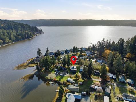 80 NE Brook Place Tahuya WA 98588