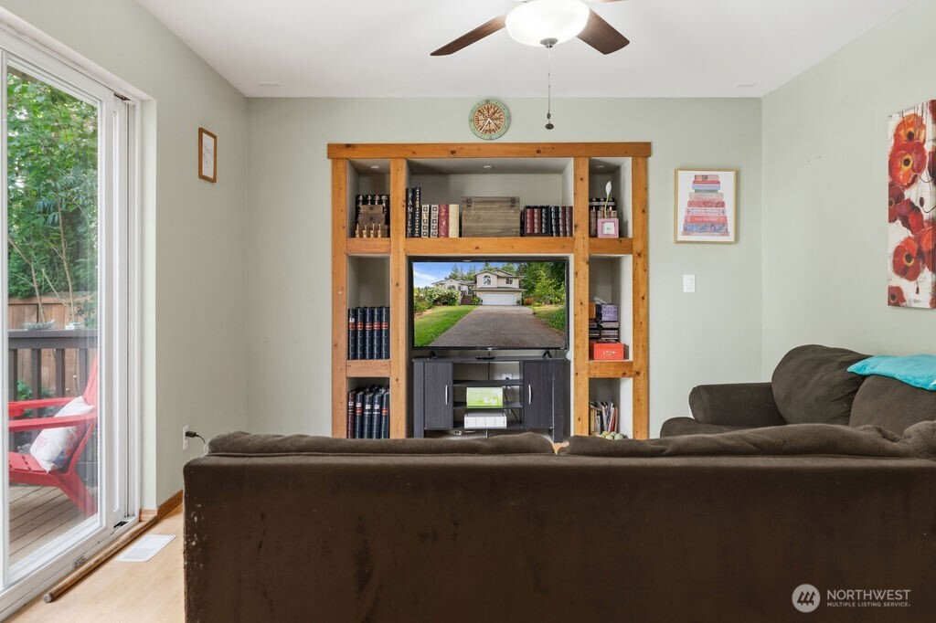 1565 Nordic Place Poulsbo WA 98370