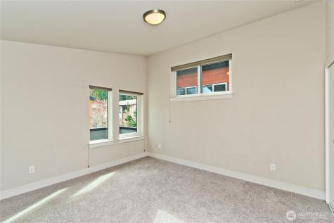 1471 14th Place NE Issaquah WA 98029