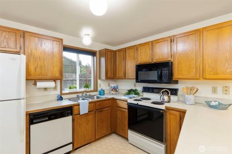 4711 NW Cascade Street Silverdale WA 98383