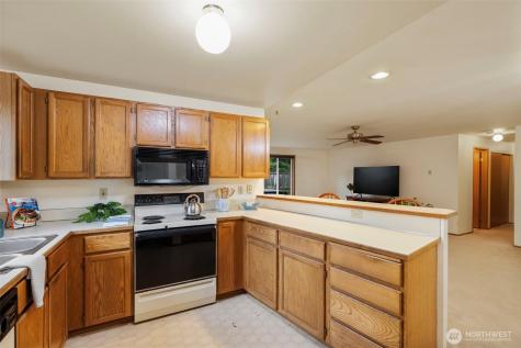 4711 NW Cascade Street Silverdale WA 98383