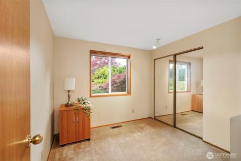 4711 NW Cascade Street Silverdale WA 98383