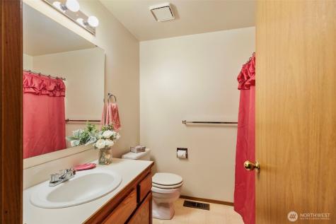 4711 NW Cascade Street Silverdale WA 98383