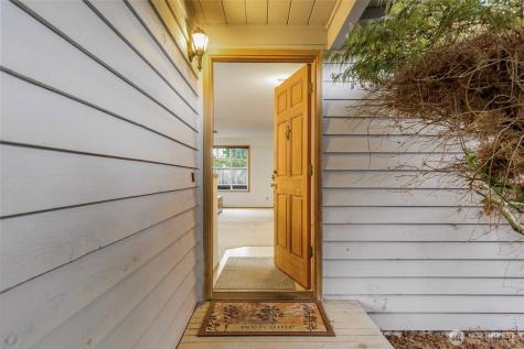 4711 NW Cascade Street Silverdale WA 98383