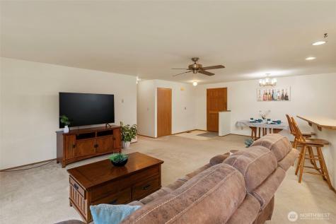 4711 NW Cascade Street Silverdale WA 98383