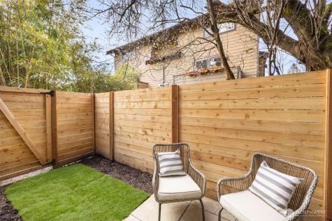 14321 Interlake Avenue N Seattle WA 98133